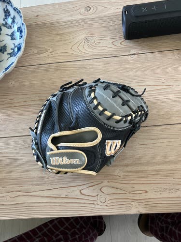 Used Right Hand Throw 33" A2000 Baseball Glove