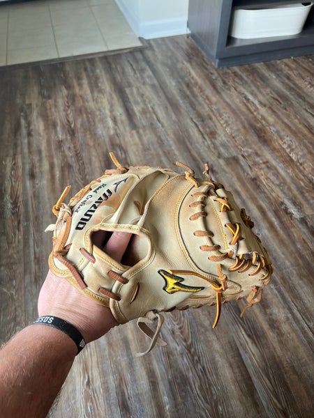 Mizuno catchers mitt custom GMP2 33.5” already broken in