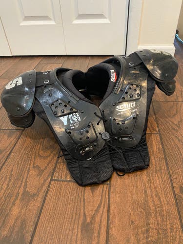 Youth Extra Large Schutt Y Flex Shoulder Pads