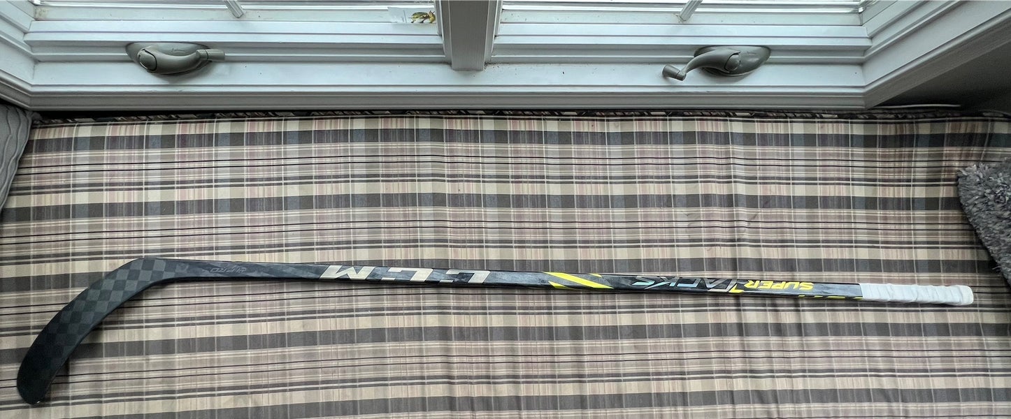 CCM Super Tacks AS4 PRO P29 65 Flex - Right Handed Intermediate