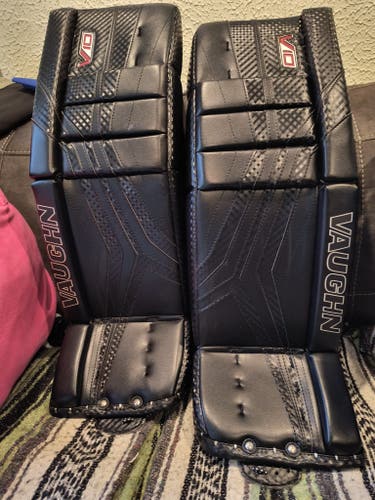 Used 30" Vaughn Goalie Leg Pads