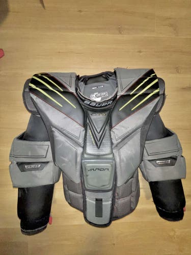 Bauer Hyperlite Chest Protector
