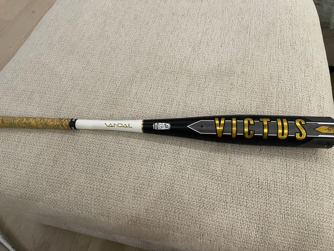 Victus Vandal 31/26