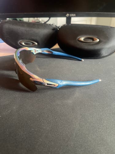 Used Medium Oakley Radar Sunglasses