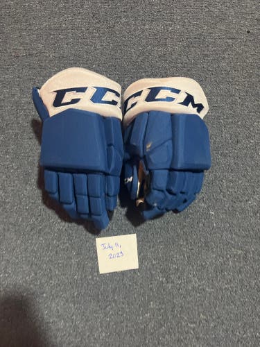 Game Used Blue CCM HGTKPP Pro Stock Gloves Colorado Avalanche #57 14”