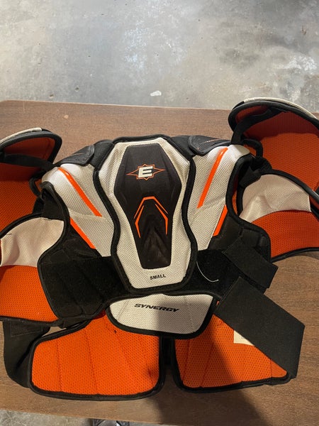 Easton Synergy 650 Senior Hockey Shoulder Pads 