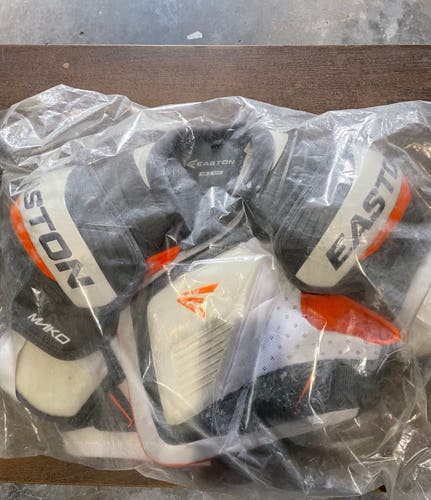 Senior New Small Easton Mako Shoulder Pads