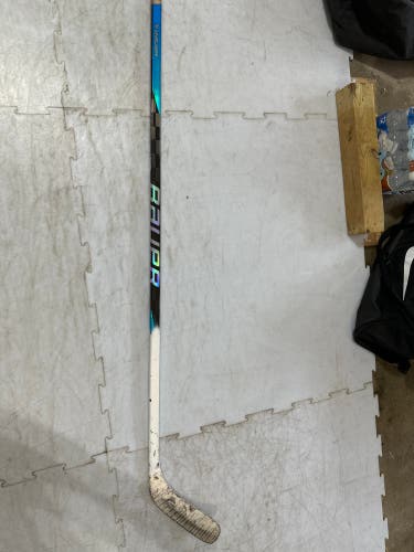 Senior Left Hand P88  Nexus Sync Hockey Stick