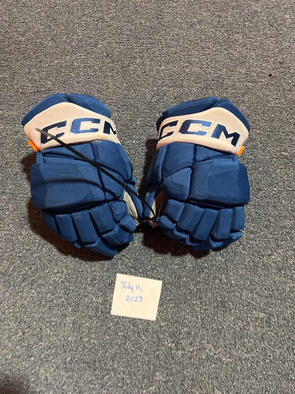 Game Used Blue CCM HGPJSPP Pro Stock Gloves Colorado Avalanche #71 13”
