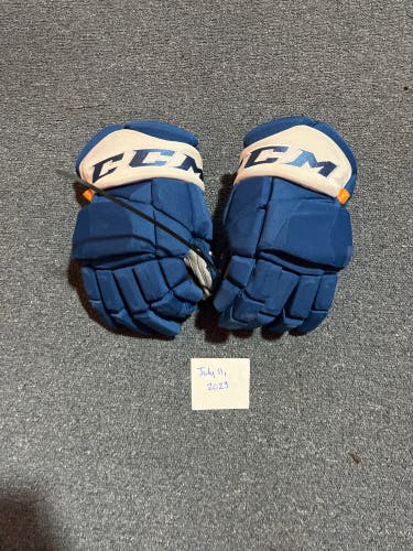Game Used Blue CCM HGPJSPP Pro Stock Gloves Colorado Avalanche #54 14”