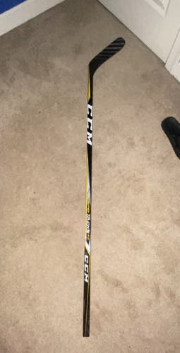 Senior Right Handed Super Tacks 2.0 Hockey Stick