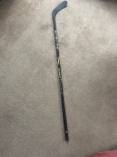 Senior Right Handed P28  Super Tacks AS4 Pro Hockey Stick