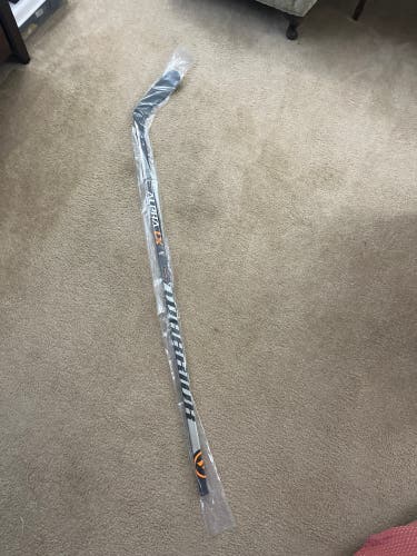 New Right Handed P28  Alpha LX Pro Hockey Stick