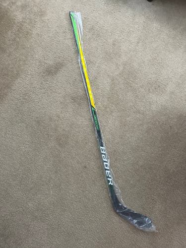 Senior Left Hand P28  Supreme UltraSonic Hockey Stick