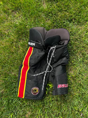 Senior Medium Bauer Pro Stock Hockey Pants