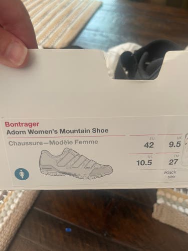 Size 10.5 Woman’s Bontrager mt Bike Shoes