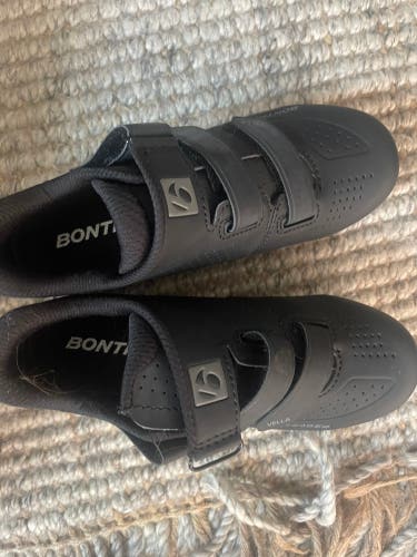 Woman’s Size 5 Black Women's  Bontrager Cycling Shoes