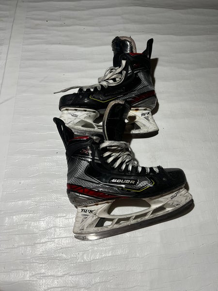 Used Bauer Regular Width Pro Stock Size 9 Vapor 2X Pro Hockey Skates