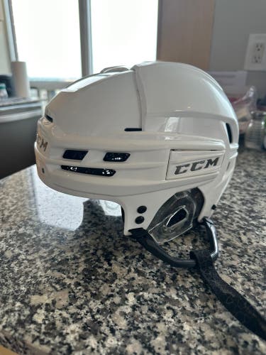 Used Medium CCM  Super Tacks X Helmet