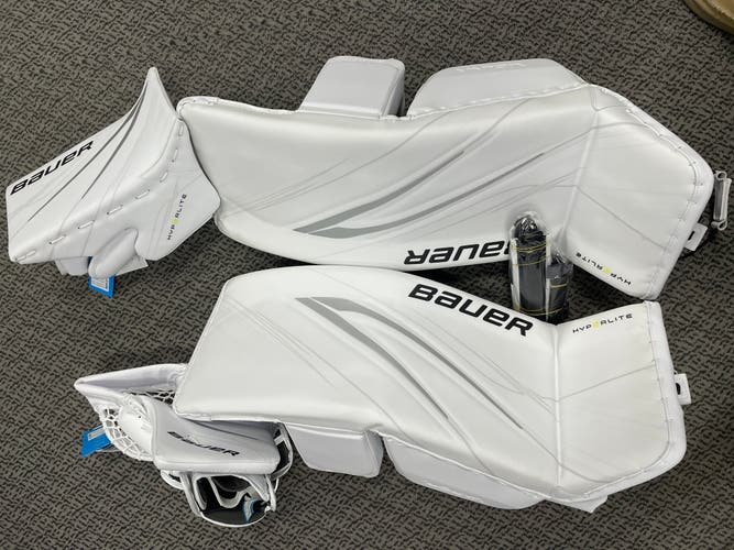 Bauer White Hyperlite 2 Medium (34”) Goal Set