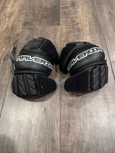 Used Medium Maverik Max Arm Pads