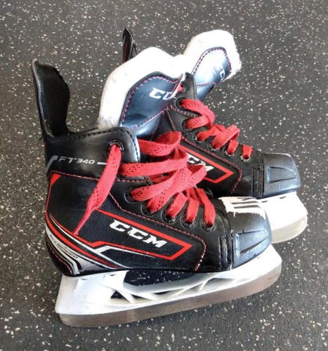 Used CCM Ft340 Youth 11.0 Ice Skates Ice Hockey Skates