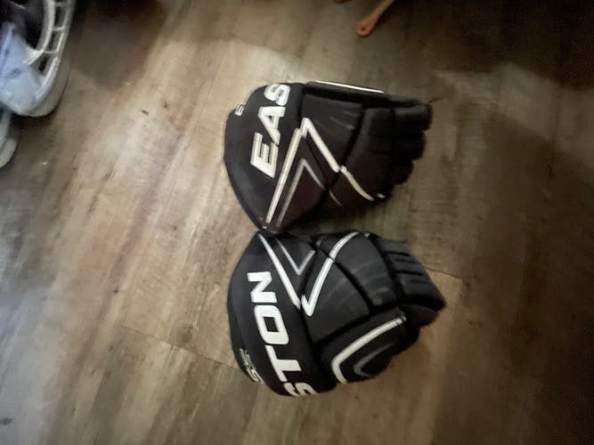 Easton 9" Gloves
