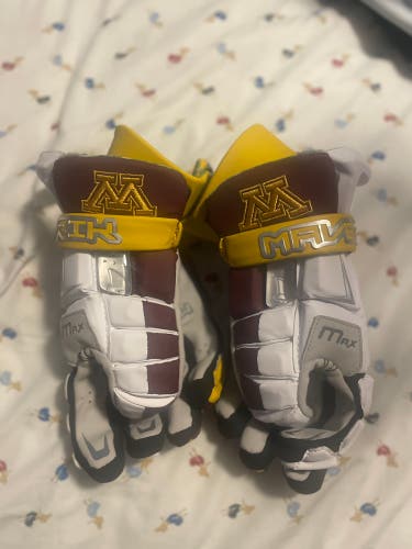 Minnesota Gophers team Max Gloves