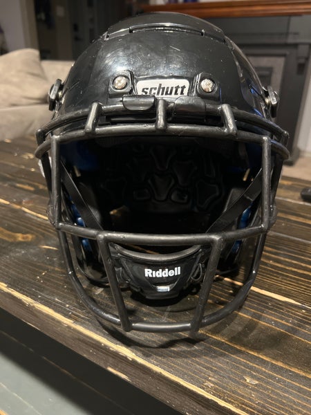 Used Extra Large Schutt F7 Helmet