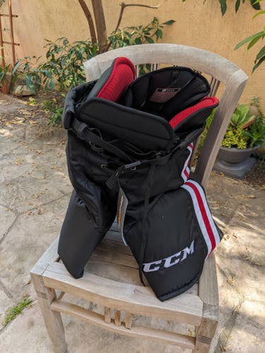 New Senior Medium CCM UCLP Hockey Pants Chicago Blackhawks Pro Stock