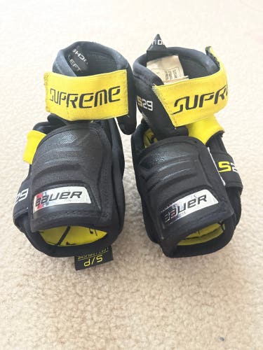 Used Small Bauer  Supreme s29 Elbow Pads
