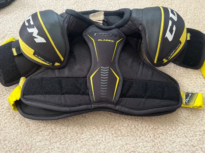 Used Junior Small CCM Tacks Shoulder Pads