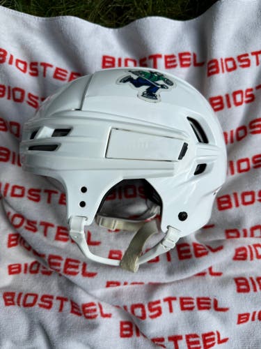 CCM Tacks 910 Pro Stock Hockey Helmet