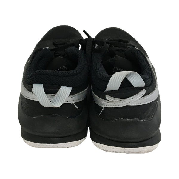 Used Nike Team Hustle Senior 7 Basketball Shoes | SidelineSwap