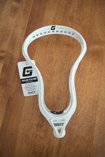 New Gait Mustang Head