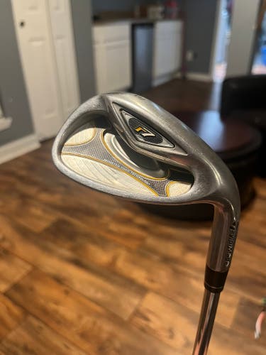 Used Right Handed Graphite/Steel Shaft R7 Wedge