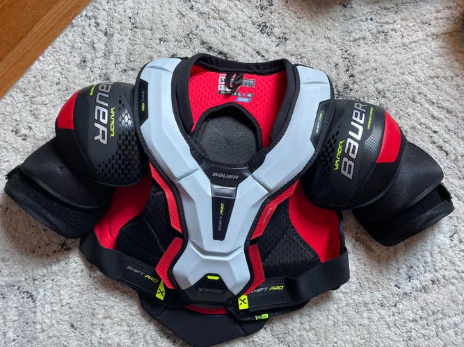 Bauer Vapor X Shift Pro shoulder pads Senior Med.
