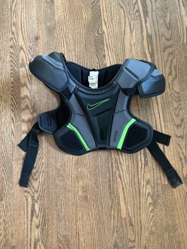 Used Large Nike Vapor Lacrosse Shoulder Pads