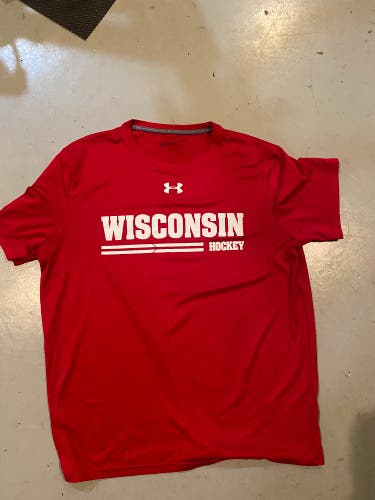 Wisconsin Hockey Under Armour Workout shirt