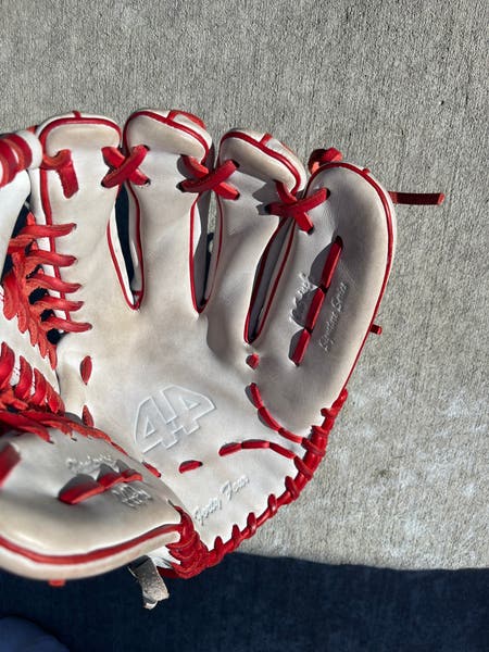44 Pro Signature Glove 12.5 outfield baseball glove