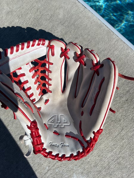 44 Pro Outfield 12.5 Signiture Series Baseball Glove