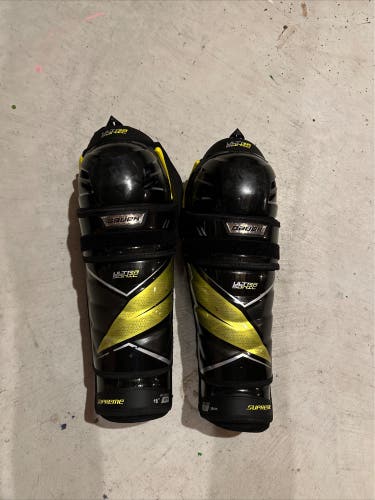 BRAND NEW Bauer Supreme ultrasonic Shin Pads