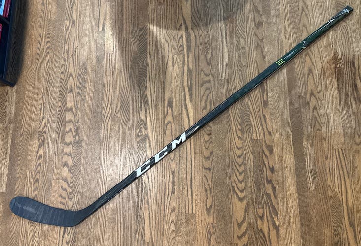 Intermediate Used Right Handed CCM RibCor Trigger ASY Hockey Stick P28