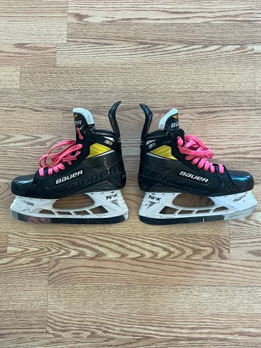 Senior Bauer Size 8.5 Supreme 3S Pro Hockey Skates