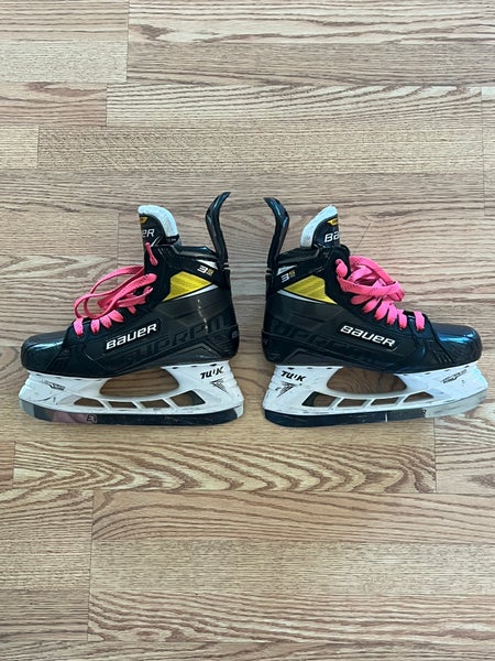 Senior Bauer Size 8.5 Supreme 3S Pro Hockey Skates