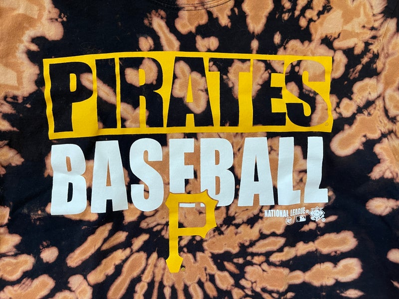 New era Pittsburgh Pirates baseball T-shirt women’s small