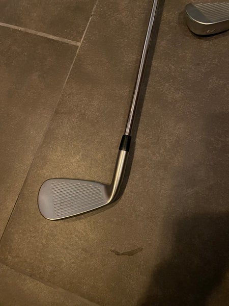 Men's Right Handed Regular Flex Steel Shaft JPX 900 Hot Metal Iron Set