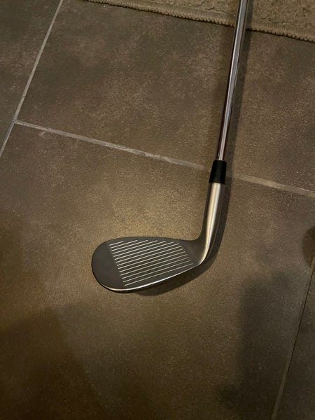 Men's Right Handed Regular Flex Steel Shaft JPX 900 Hot Metal Iron Set