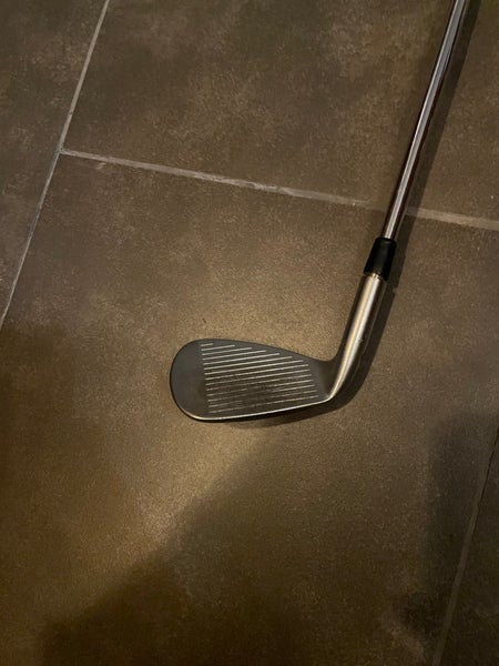 Men's Right Handed Regular Flex Steel Shaft JPX 900 Hot Metal Iron Set