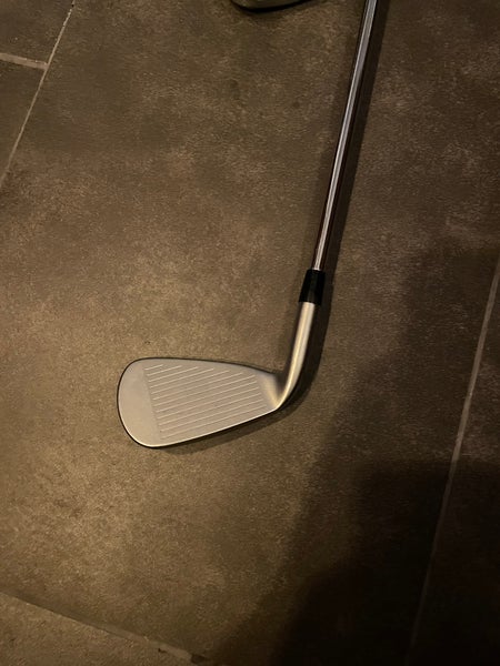 Men's Right Handed Regular Flex Steel Shaft JPX 900 Hot Metal Iron Set